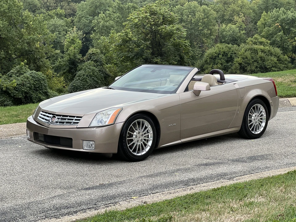 2008 Cadillac XLR - Image 6 of 31