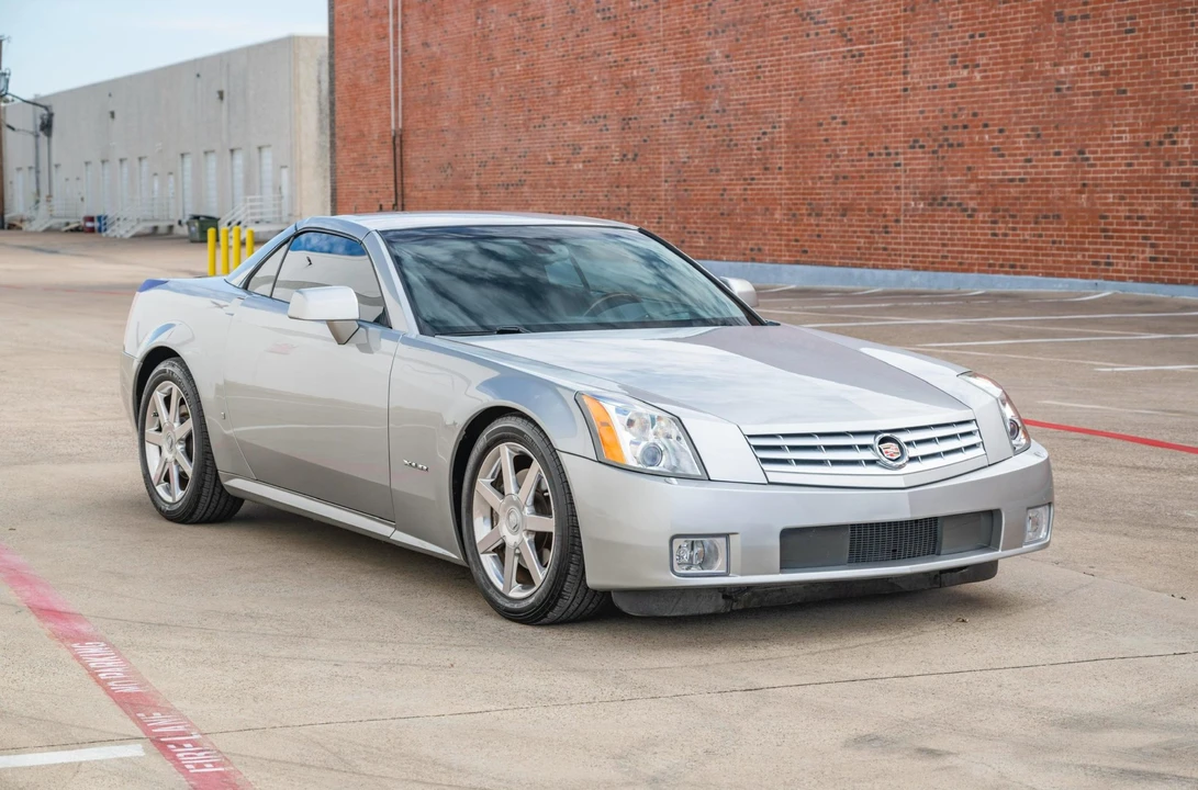 2008 Cadillac XLR - Image 5 of 31