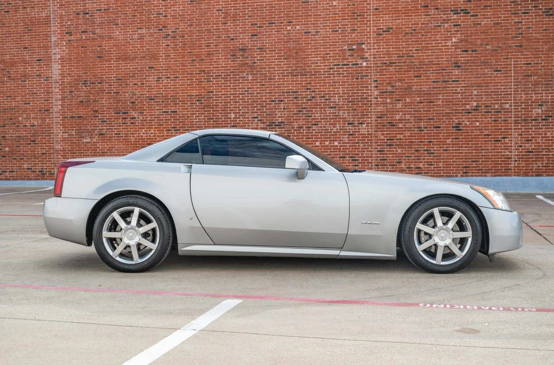 2008 Cadillac XLR - Image 7 of 31