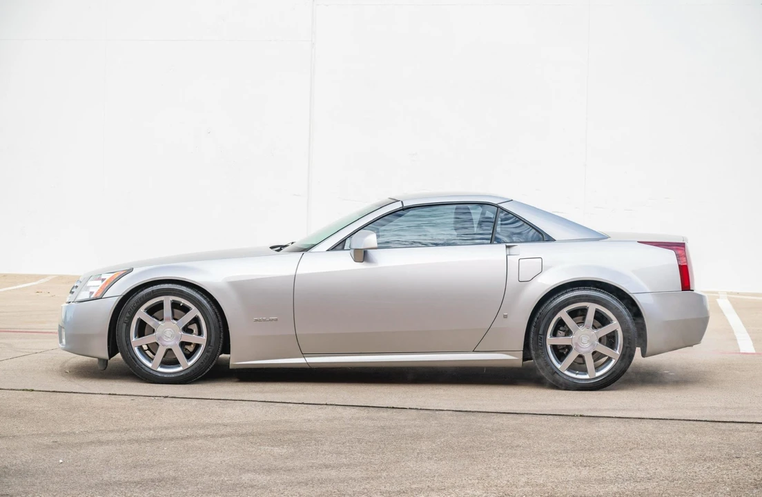 2008 Cadillac XLR - Image 11 of 31
