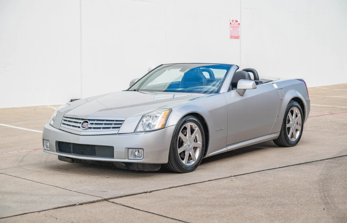 2008 Cadillac XLR - Image 13 of 31