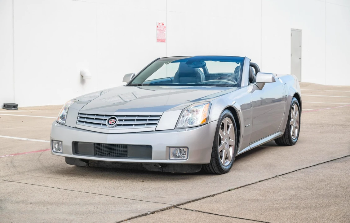 2008 Cadillac XLR - Image 14 of 31