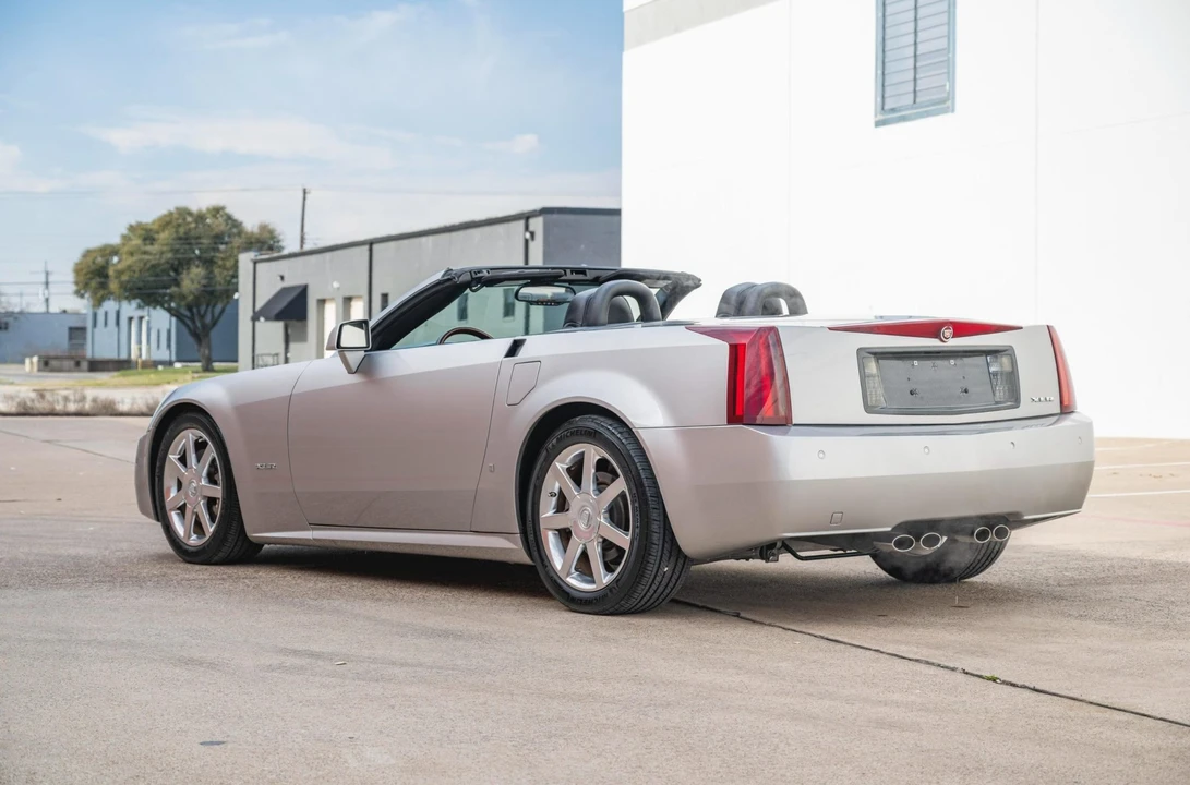 2008 Cadillac XLR - Image 26 of 31