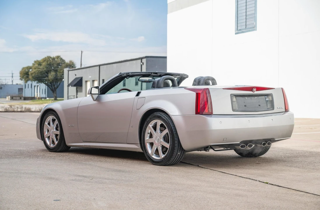 2008 Cadillac XLR - Image 25 of 31