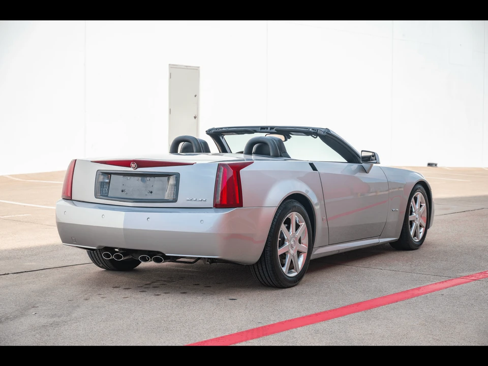 2008 Cadillac XLR - Image 23 of 31