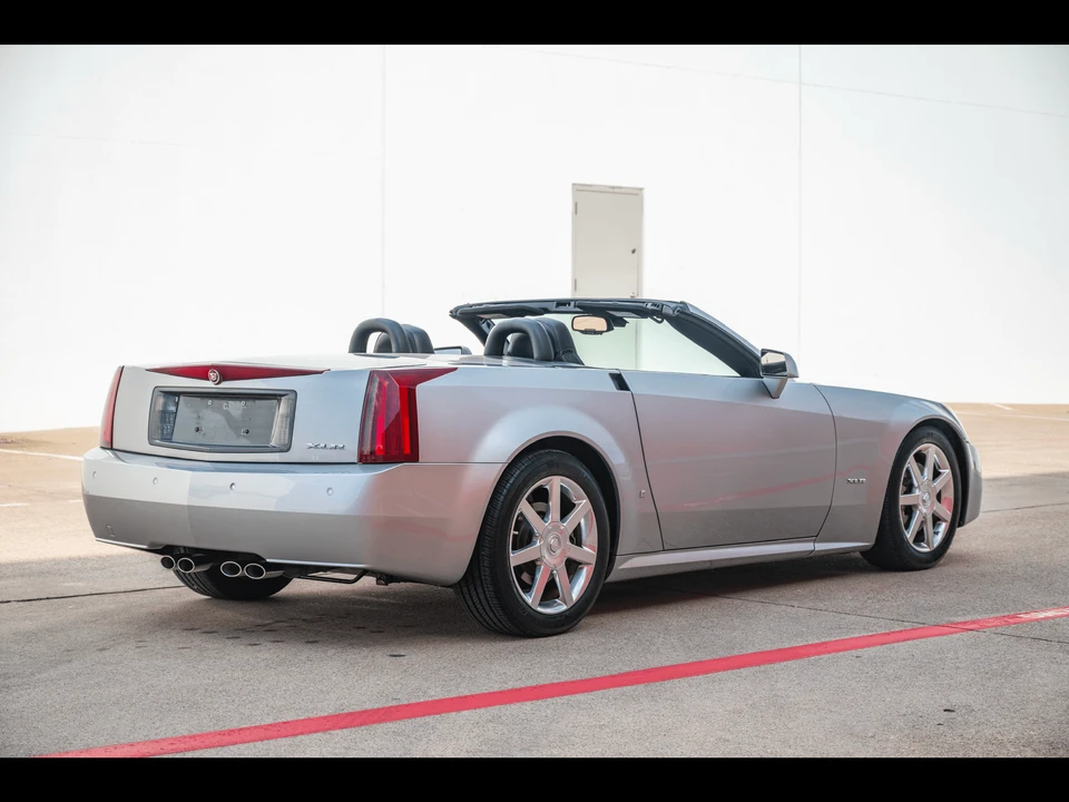 2008 Cadillac XLR - Image 22 of 31