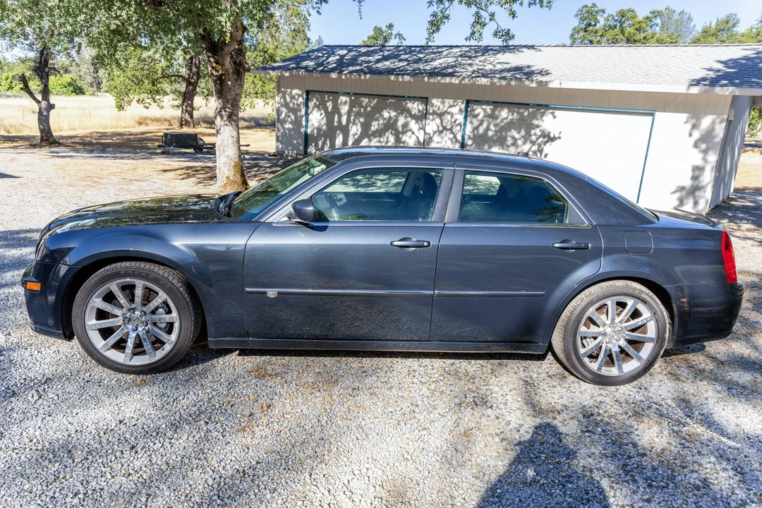2008 Chrysler 300 (2005-2023) - Image 3 of 31