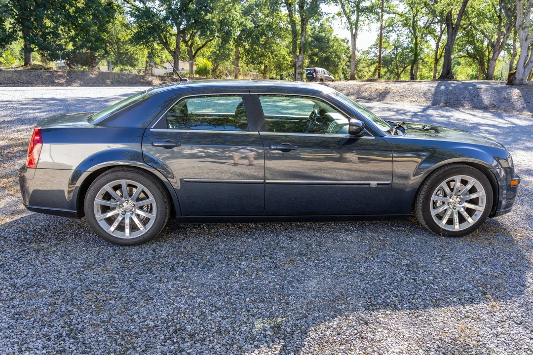 2008 Chrysler 300 (2005-2023) - Image 8 of 31