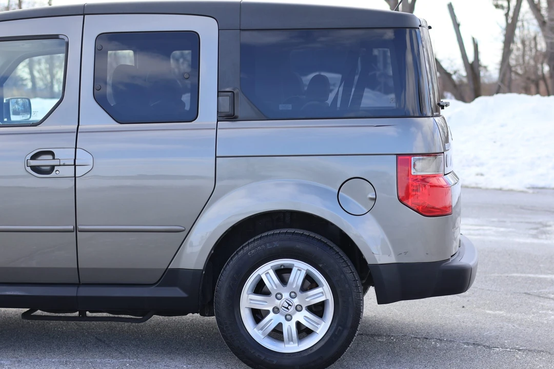 2008 Honda Element - Image 24 of 31