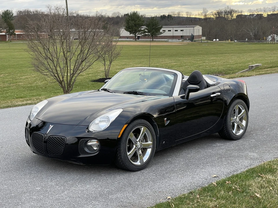 2008 Pontiac Solstice GXP - Image 3 of 31