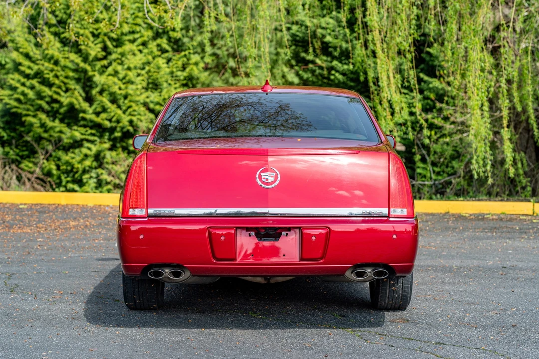 2009 Cadillac DTS - Image 7 of 31