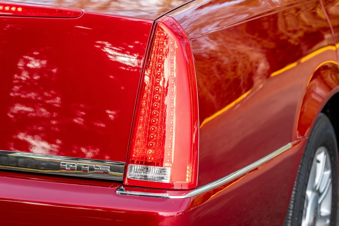 2009 Cadillac DTS - Image 26 of 31