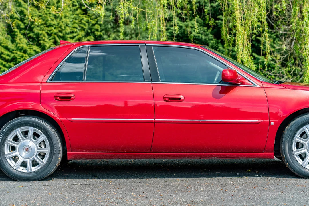 2009 Cadillac DTS - Image 15 of 31