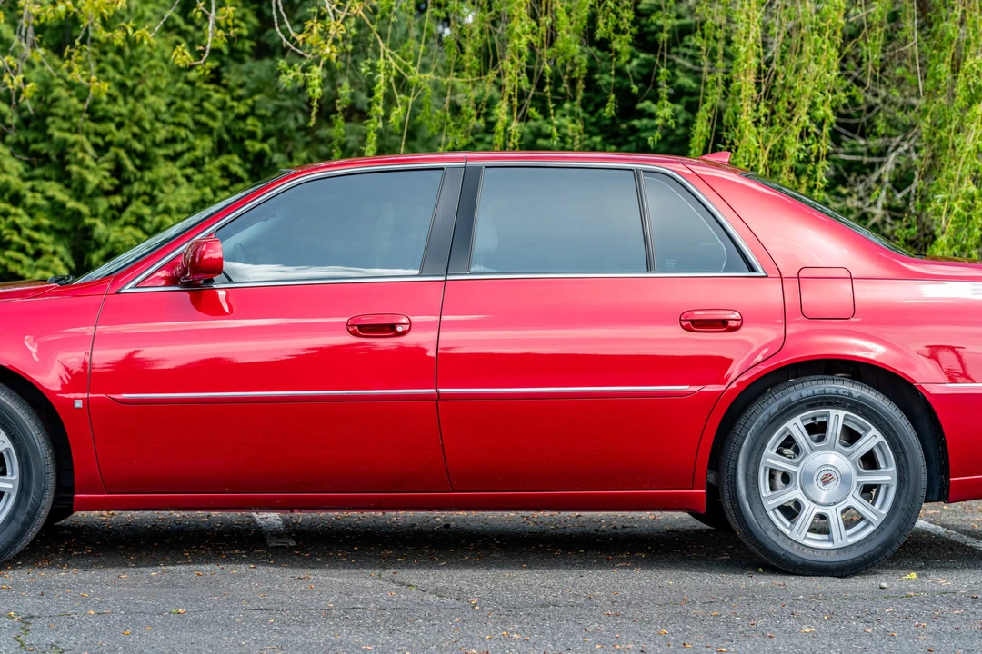 2009 Cadillac DTS - Image 12 of 31