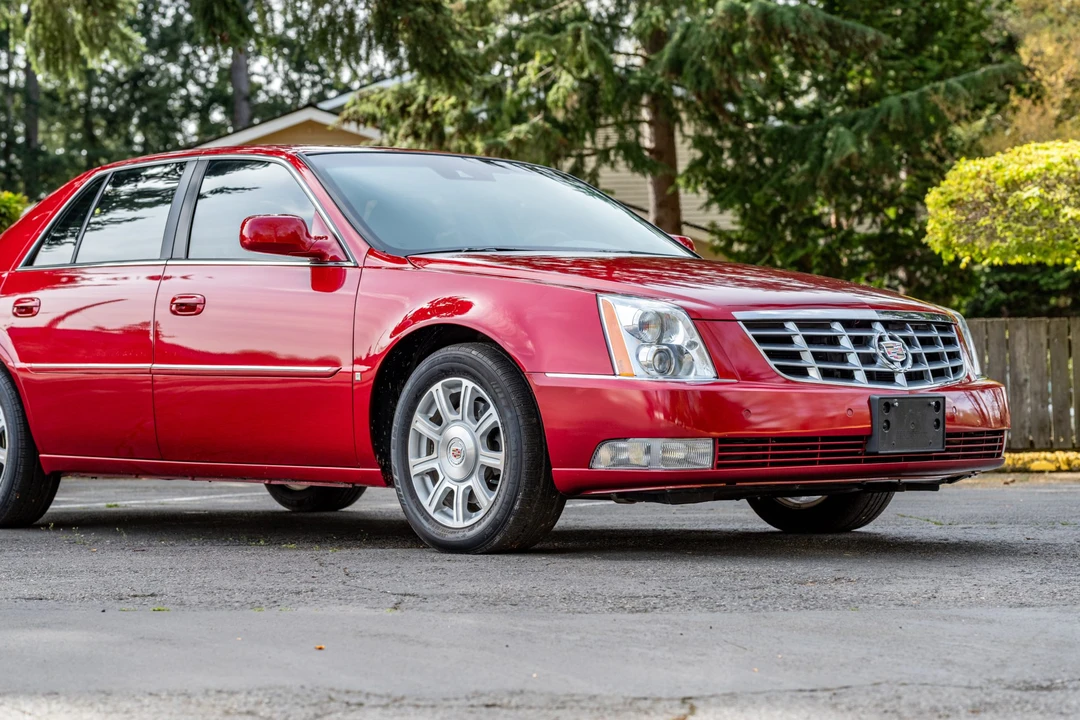 2009 Cadillac DTS - Image 10 of 31
