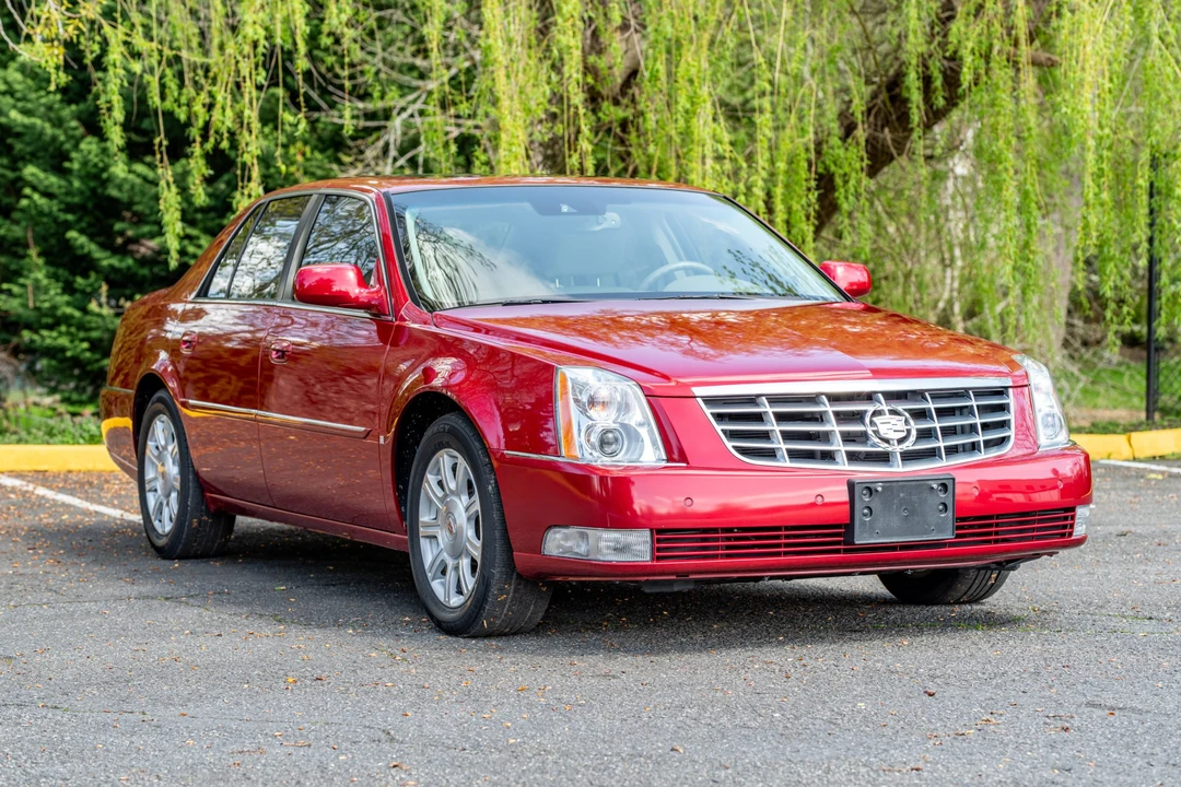 2009 Cadillac DTS - Image 4 of 31