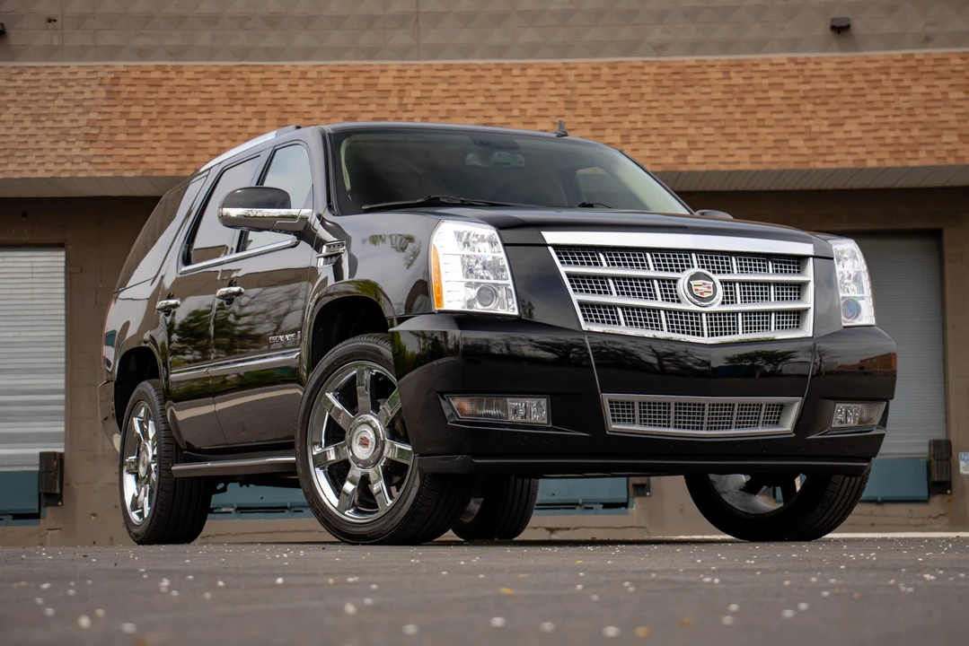 2009 Cadillac Escalade & EXT 3rd Gen - Image 18 of 31