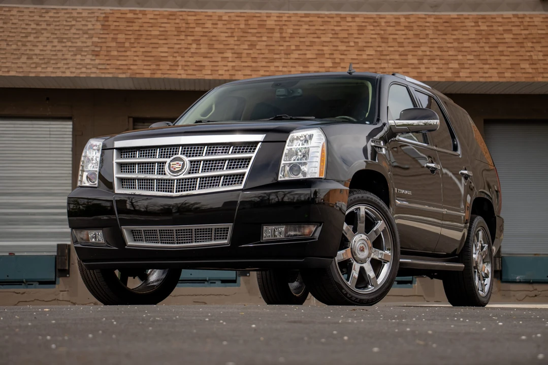 2009 Cadillac Escalade & EXT 3rd Gen - Image 3 of 31