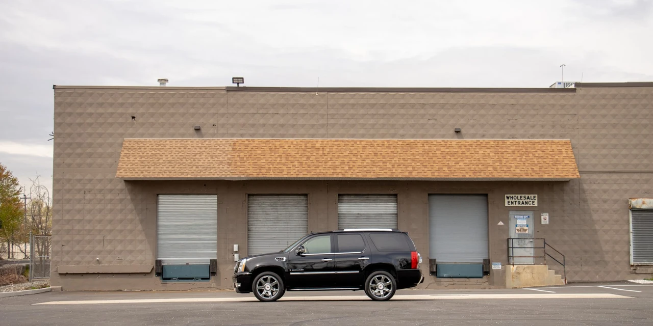 2009 Cadillac Escalade & EXT 3rd Gen - Image 5 of 31