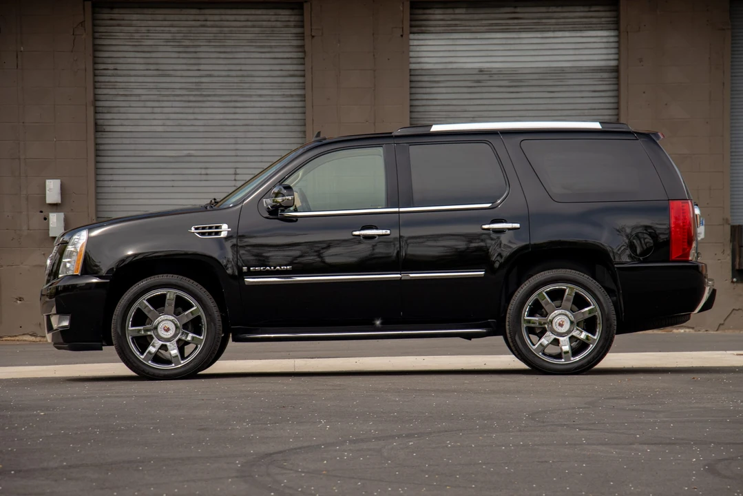 2009 Cadillac Escalade & EXT 3rd Gen - Image 6 of 31
