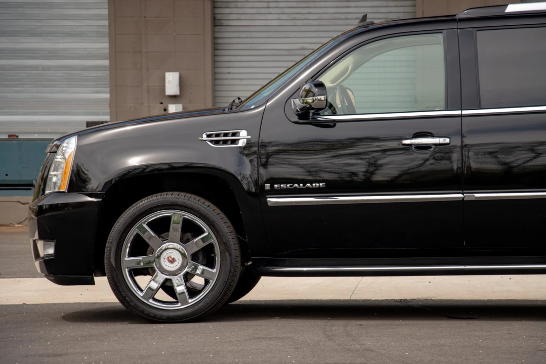 2009 Cadillac Escalade & EXT 3rd Gen - Image 26 of 31