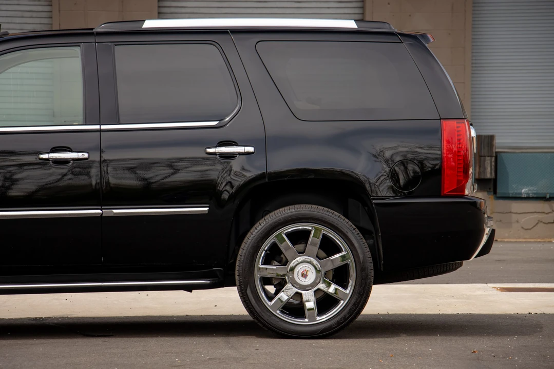 2009 Cadillac Escalade & EXT 3rd Gen - Image 28 of 31