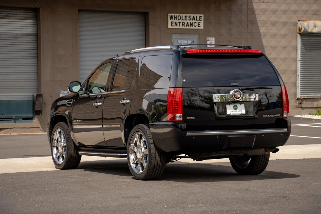 2009 Cadillac Escalade & EXT 3rd Gen - Image 8 of 31