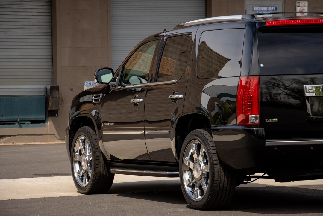 2009 Cadillac Escalade & EXT 3rd Gen - Image 29 of 31
