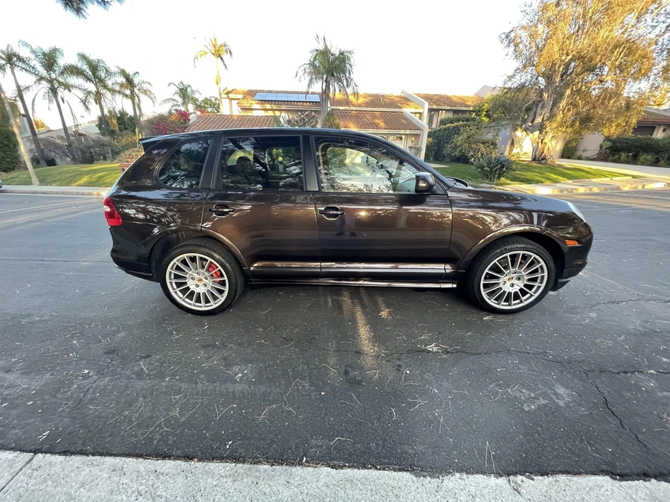 2009 Porsche 955/957 Cayenne GTS - Image 17 of 31