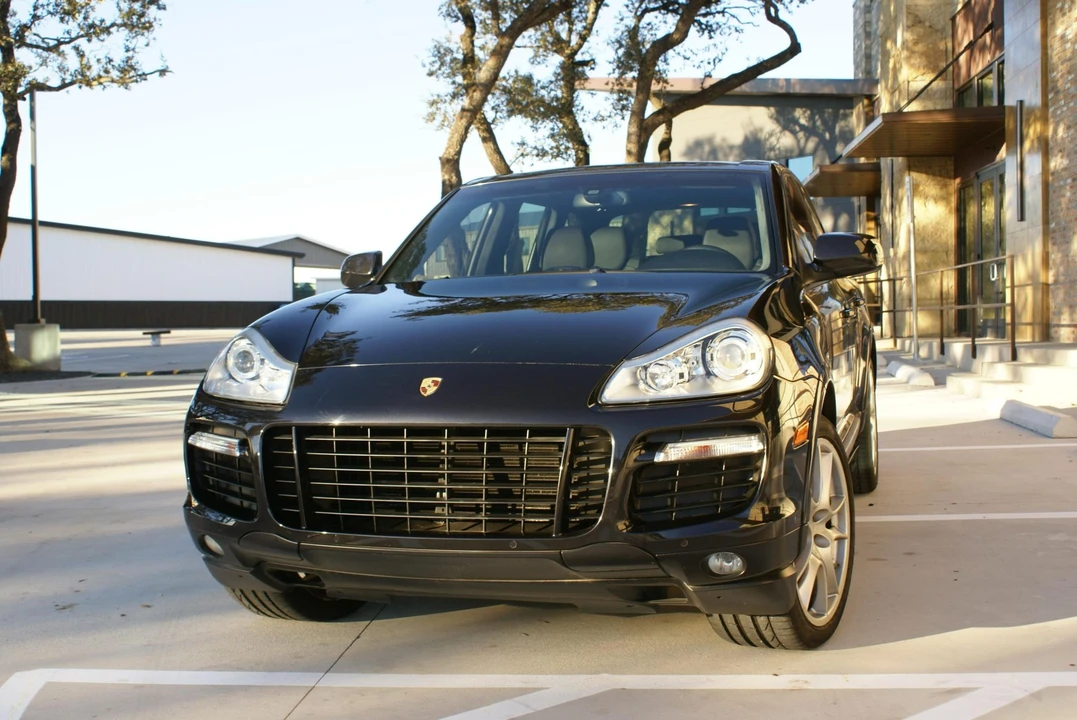 2009 Porsche 955/957 Cayenne GTS - Image 13 of 31