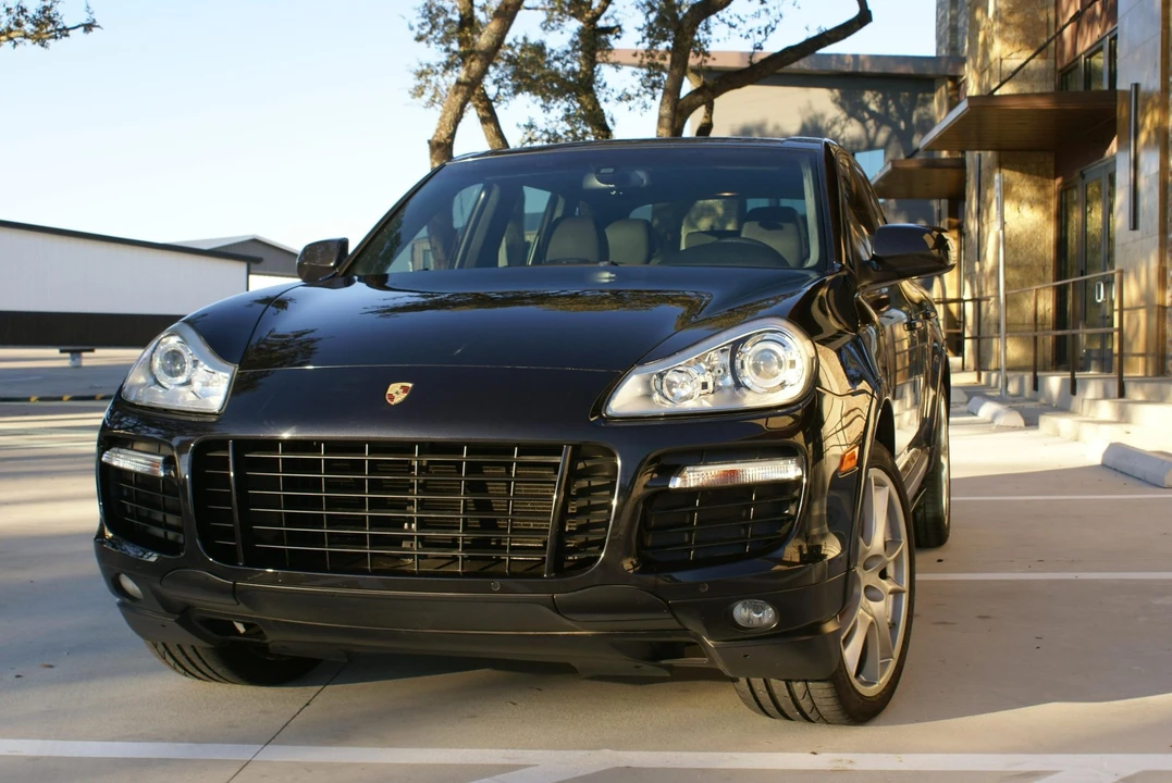 2009 Porsche 955/957 Cayenne GTS - Image 12 of 31
