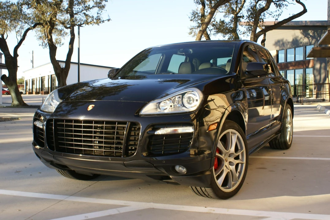 2009 Porsche 955/957 Cayenne GTS - Image 11 of 31