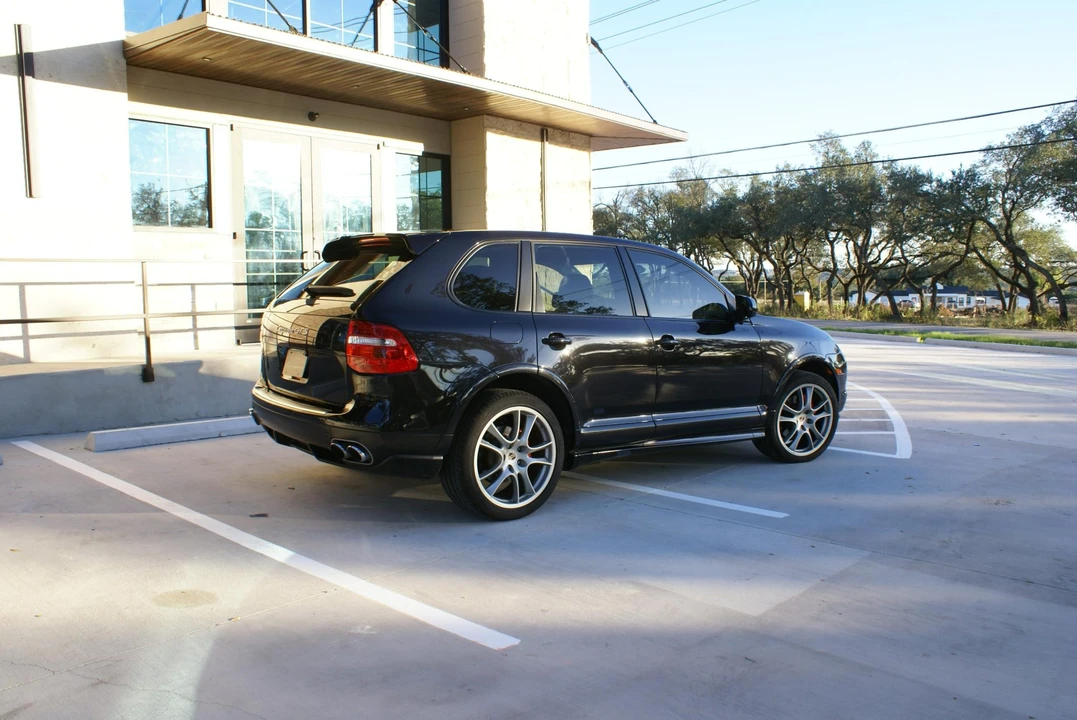 2009 Porsche 955/957 Cayenne GTS - Image 28 of 31