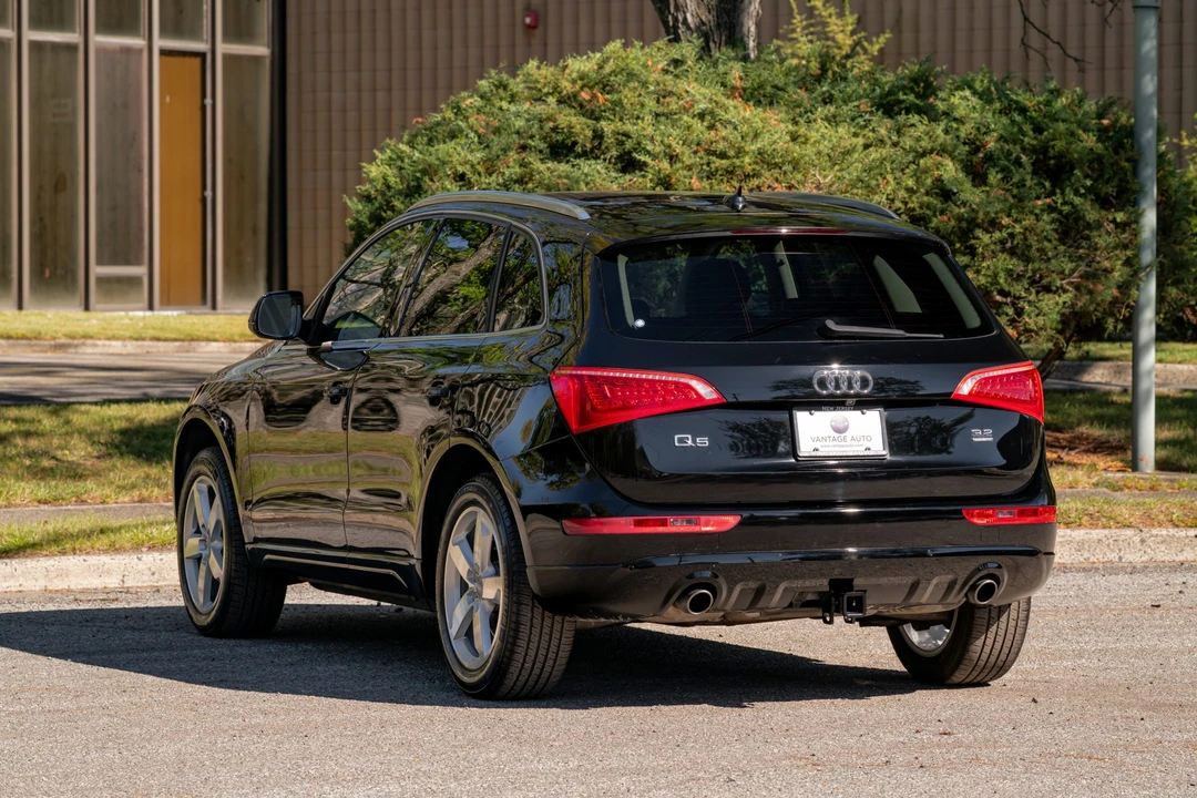 2010 Audi 8R Q5 - Image 8 of 31