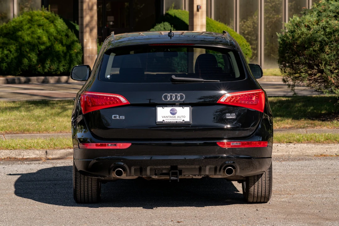2010 Audi 8R Q5 - Image 10 of 31
