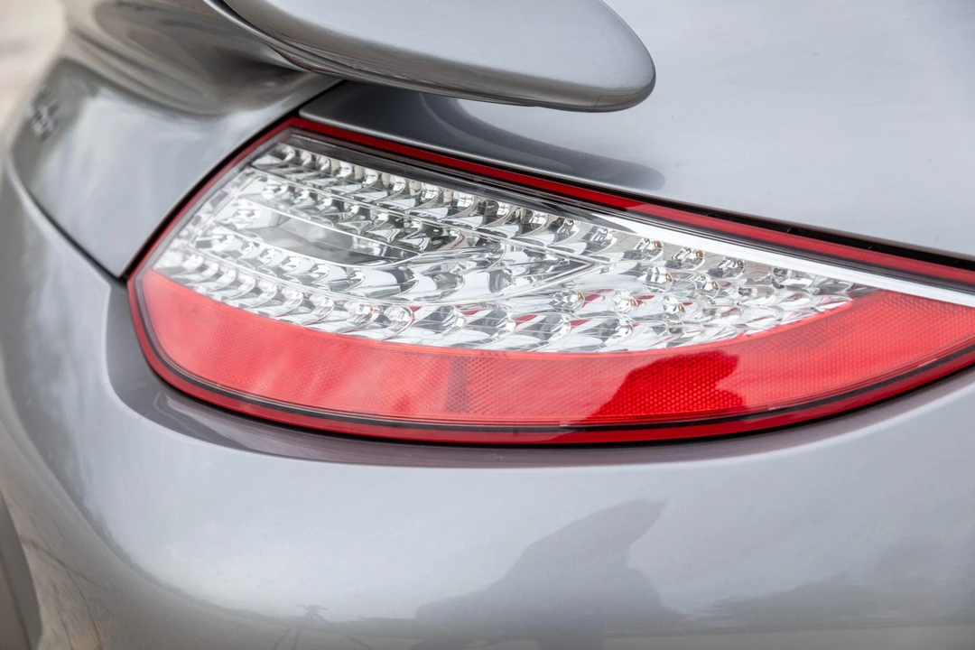 2010 Porsche 997 Turbo - Image 16 of 31