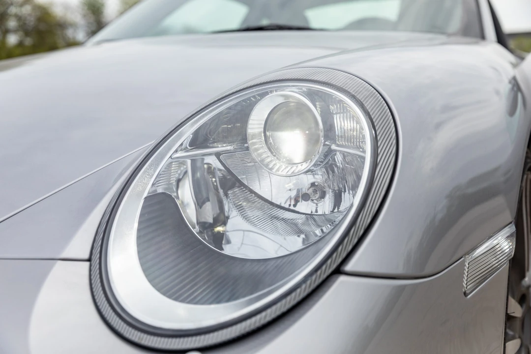 2010 Porsche 997 Turbo - Image 10 of 31