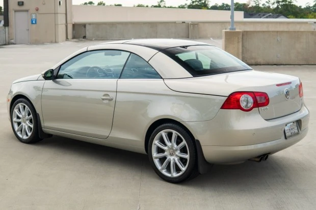 2010 Volkswagen Eos - Image 2 of 6