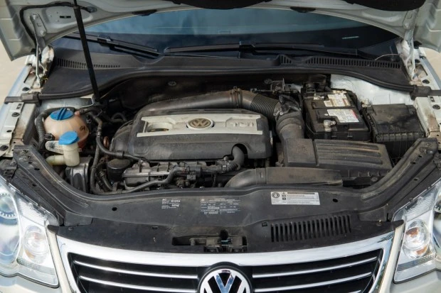 2010 Volkswagen Eos - Image 6 of 6