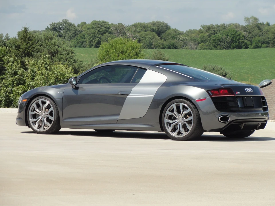 2011 Audi 42 R8 - Image 8 of 31