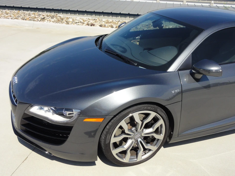 2011 Audi 42 R8 - Image 27 of 31
