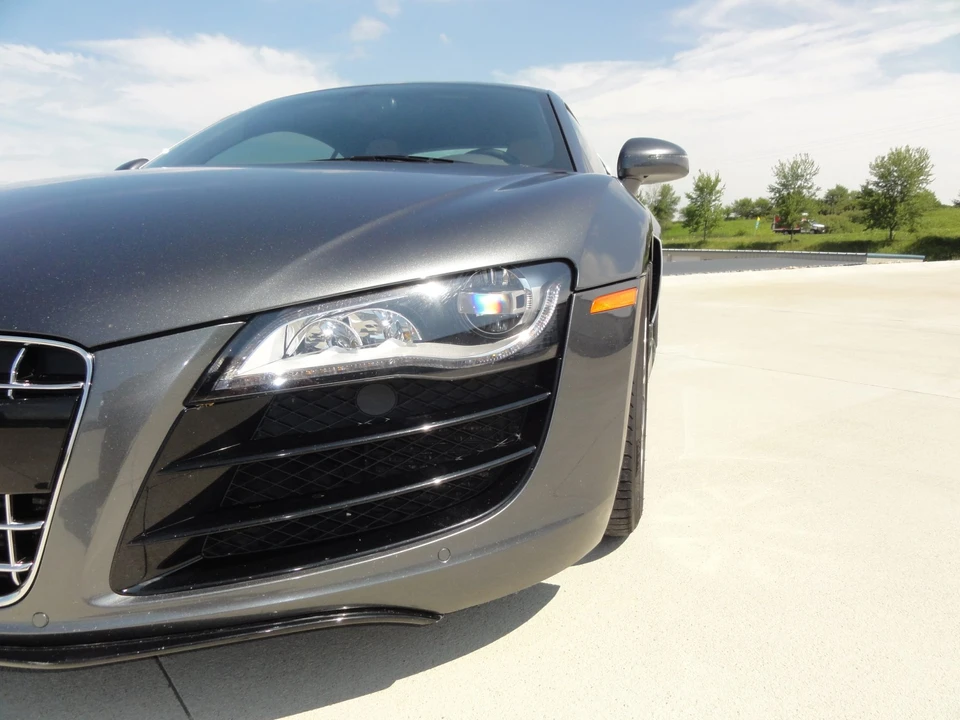 2011 Audi 42 R8 - Image 26 of 31