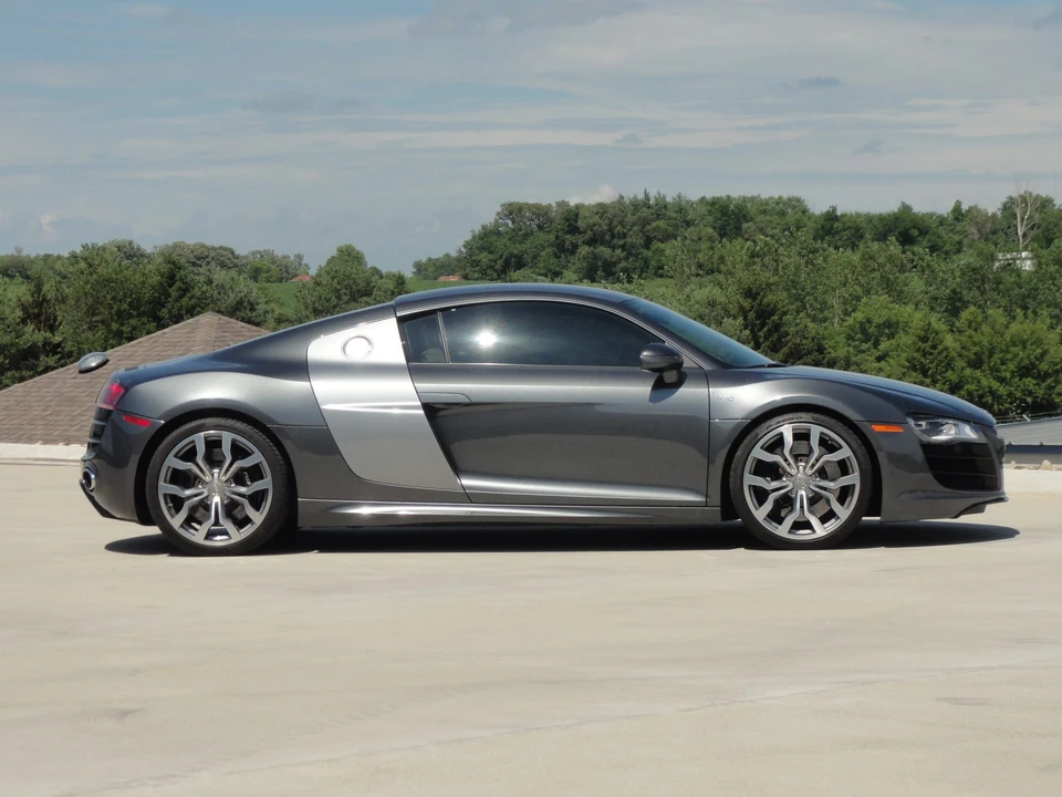 2011 Audi 42 R8 - Image 16 of 31