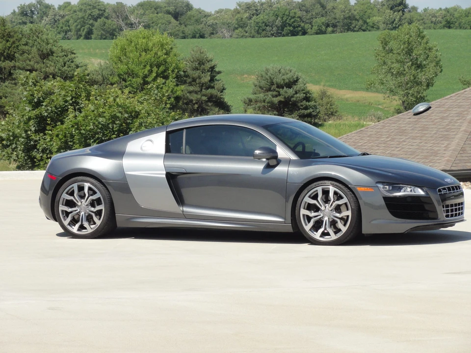2011 Audi 42 R8 - Image 17 of 31