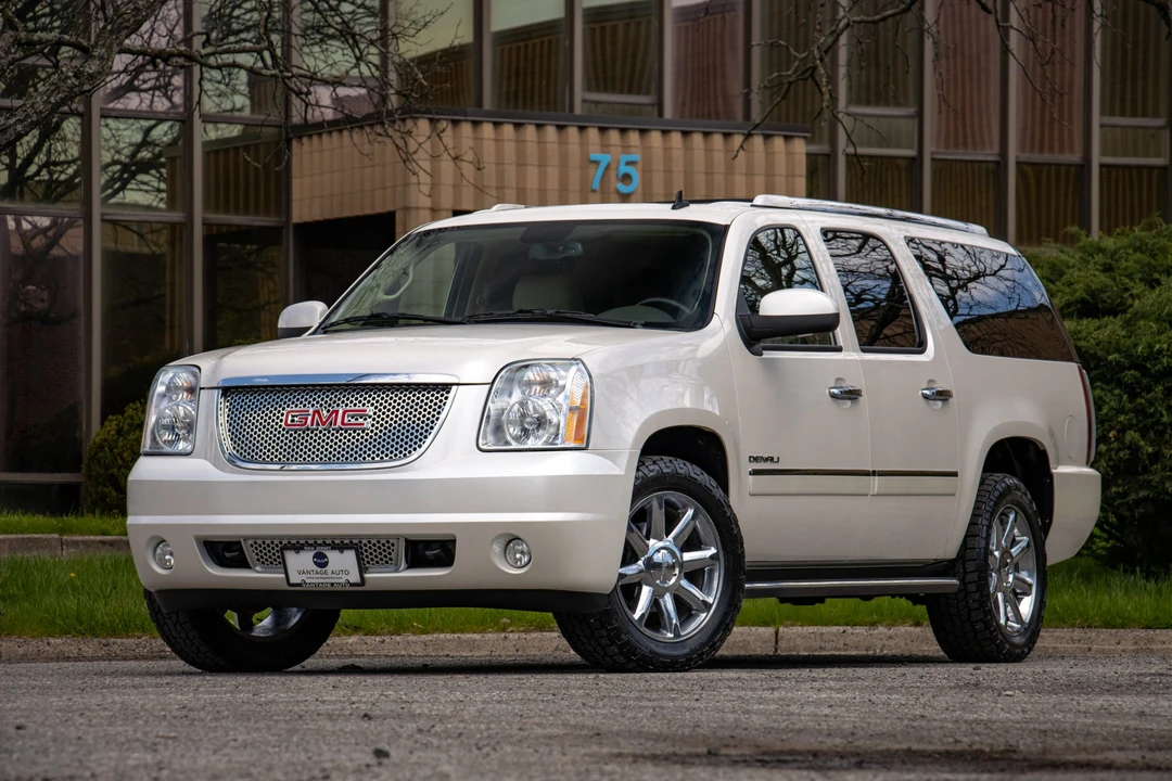2011 GMC Yukon 3rd Gen - Image 3 of 31