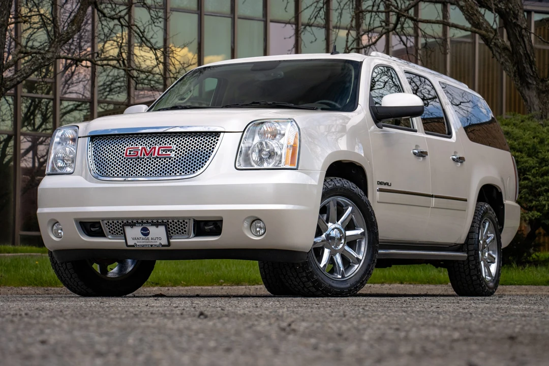2011 GMC Yukon 3rd Gen - Image 5 of 31