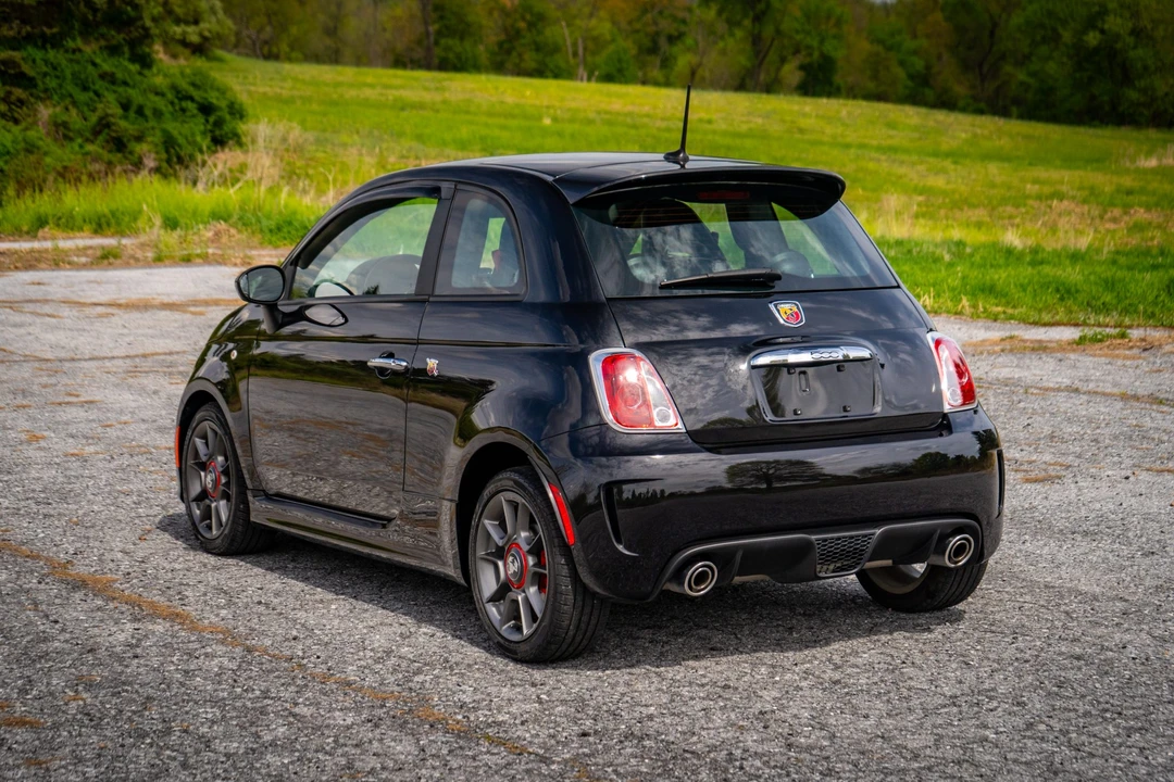 2012 Fiat Abarth 500 - Image 24 of 31