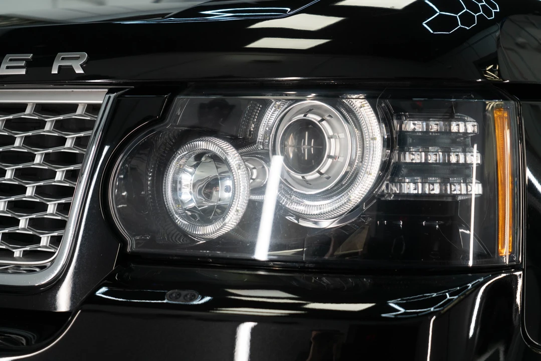 2012 Land Rover Range Rover L322 - Image 16 of 31