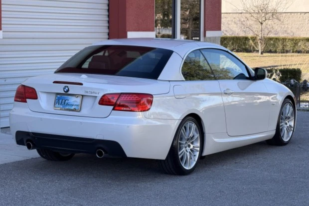 2013 BMW E93 335i Convertible - Image 2 of 8