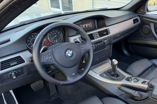 2013 BMW E93 335i Convertible - Image 5 of 8